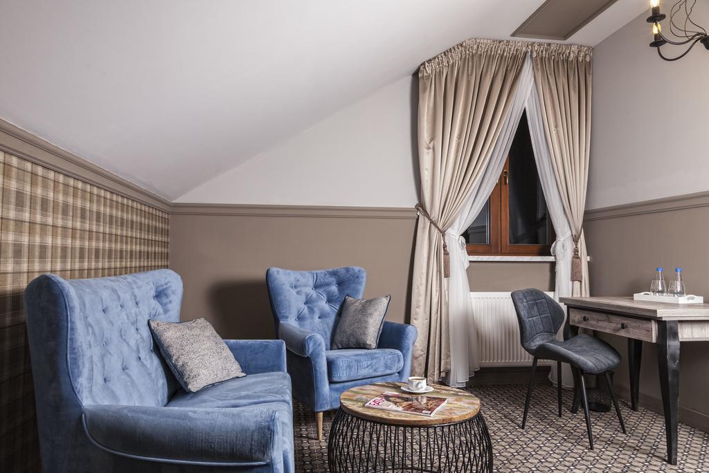 Apartamenty Willa W Dolinie 타르노프 외부 사진