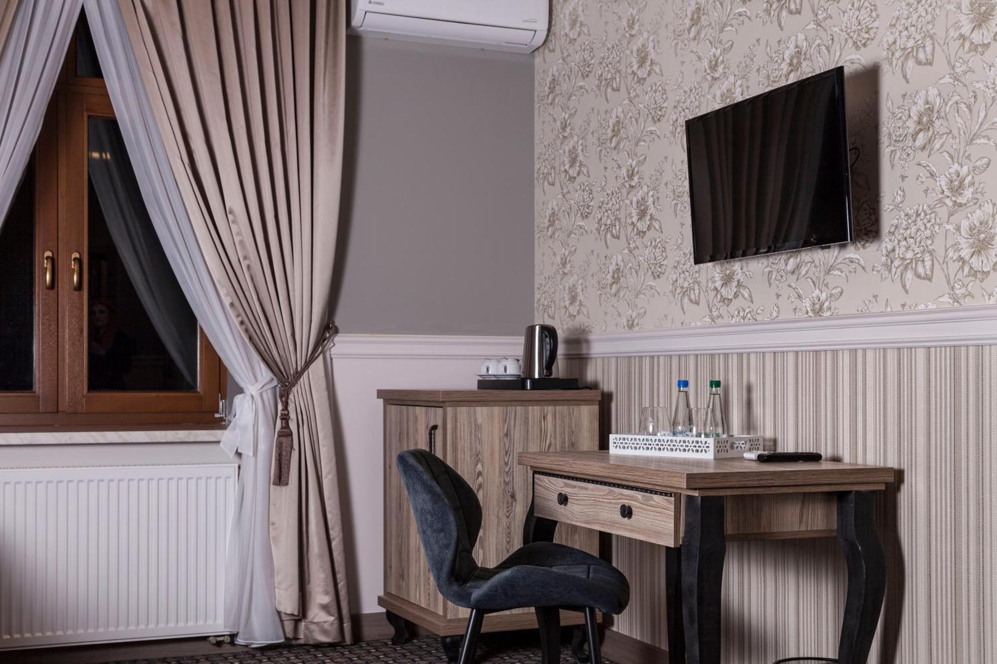 Apartamenty Willa W Dolinie 타르노프 외부 사진