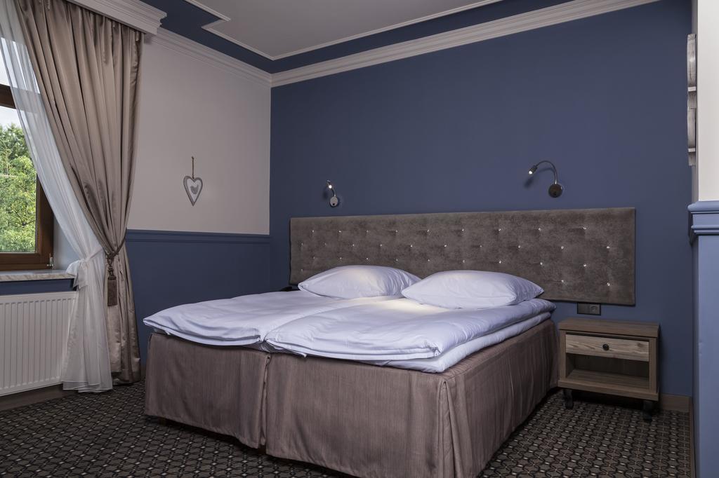 Apartamenty Willa W Dolinie 타르노프 외부 사진